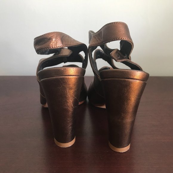 Marcello Toshi | Copper Heels 6 - Picture 4 of 6